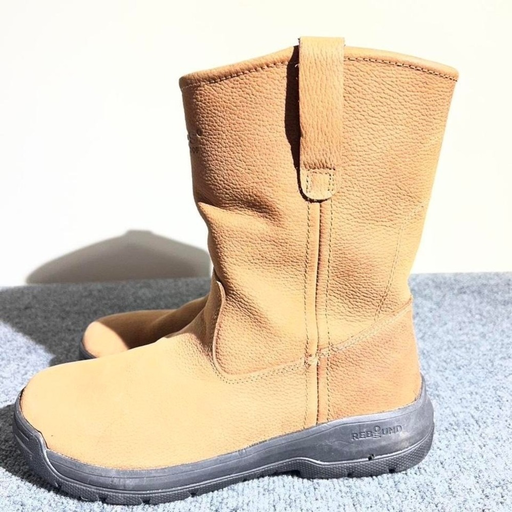 Bogs Waterproof Soft Toe Rebounds tan leather mid calf boots Size US 9 Mens
